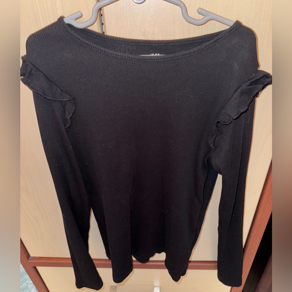 H&M girl Black Long-Sleeve Ruffle-Trim Tee size 8/10